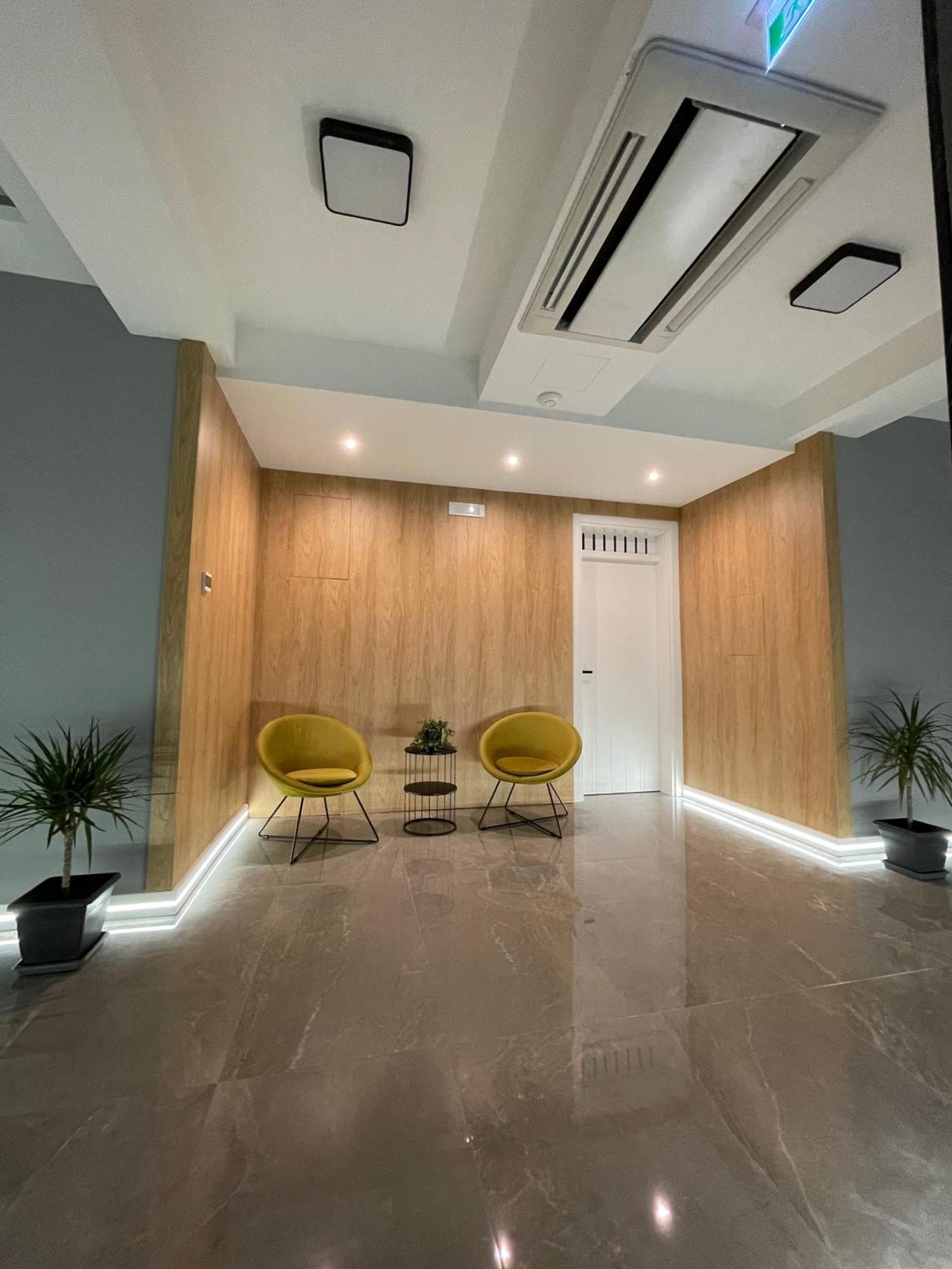 Hotel Maraj Улцинь Экстерьер фото