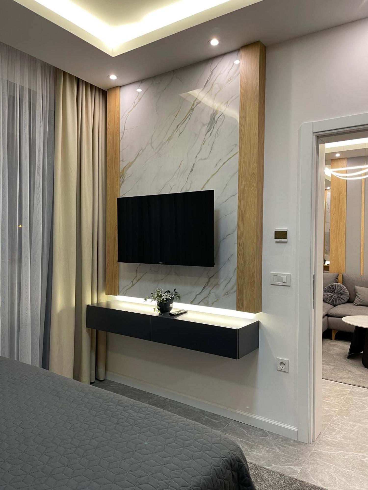 Hotel Maraj Улцинь Экстерьер фото